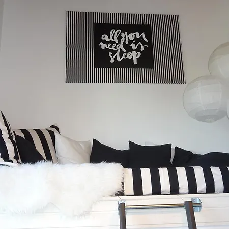 شقة Black & White *