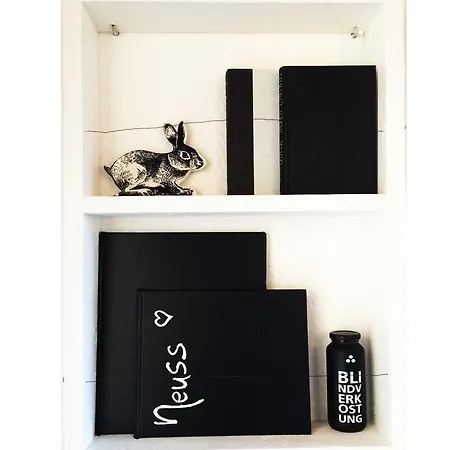 Black & White شقة *